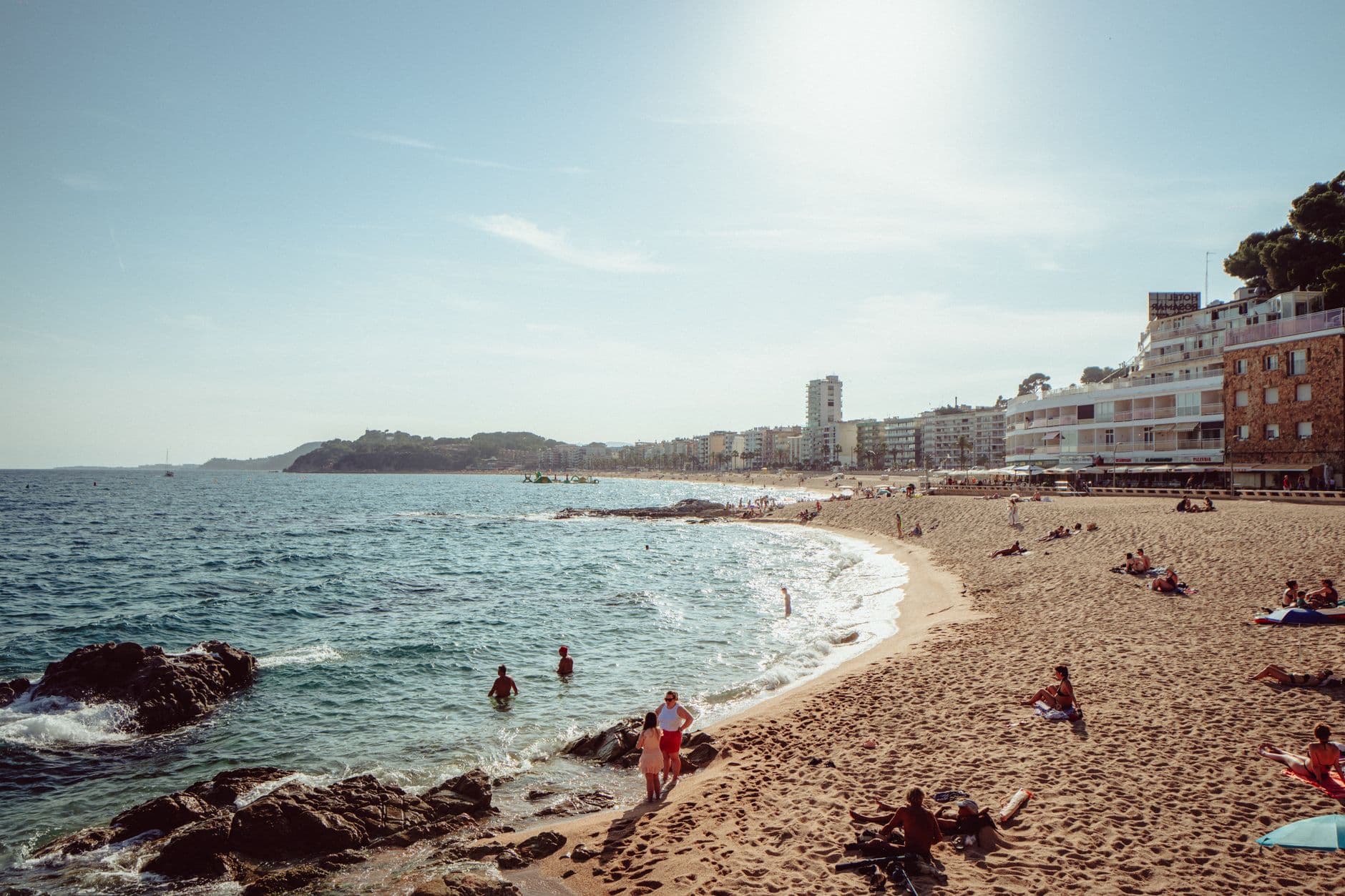 Barcelona Airport to Lloret de Mar: Bus, Train & Taxi (2026)
